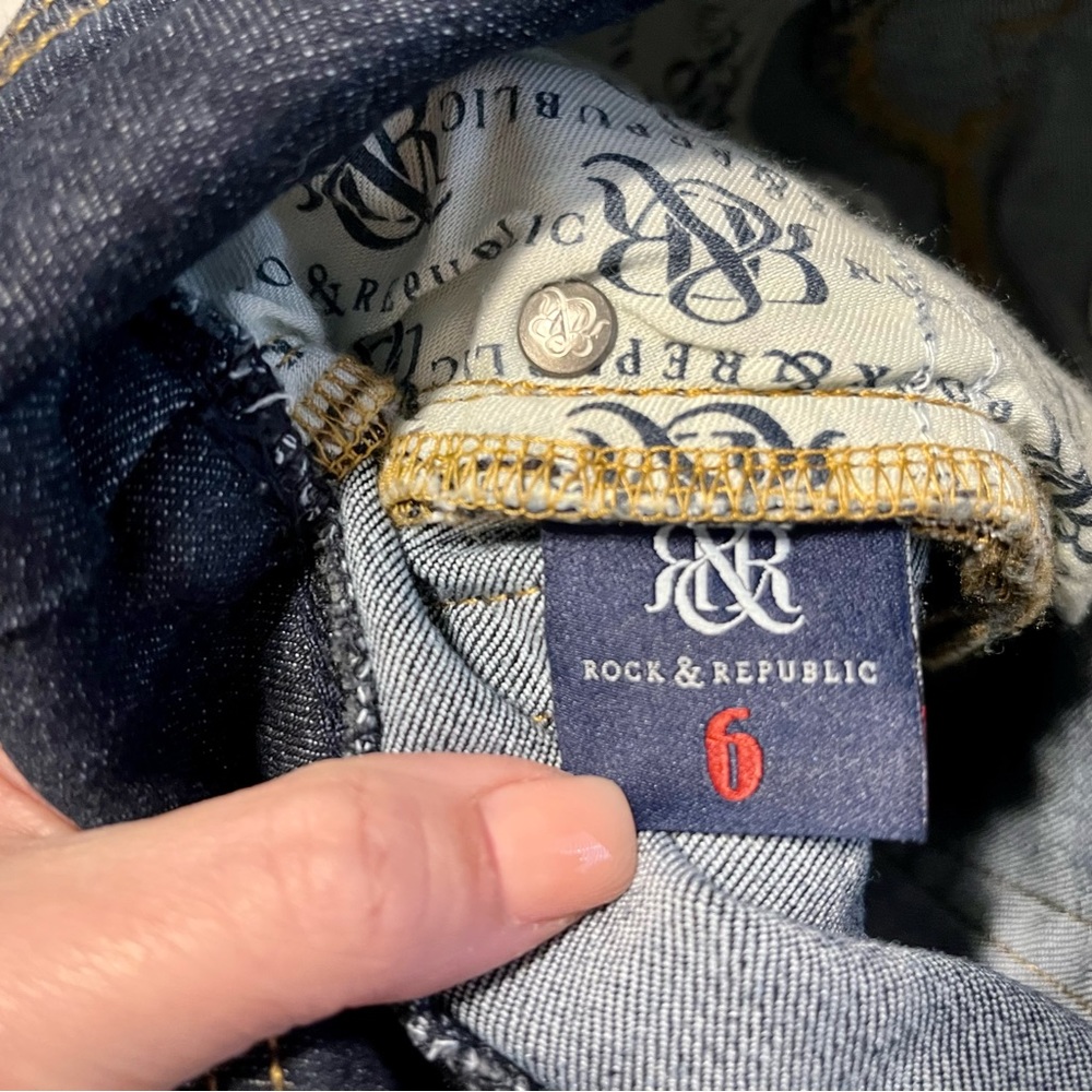 rock & republic jean shorts, never worn, like new - Picture 3 of 3